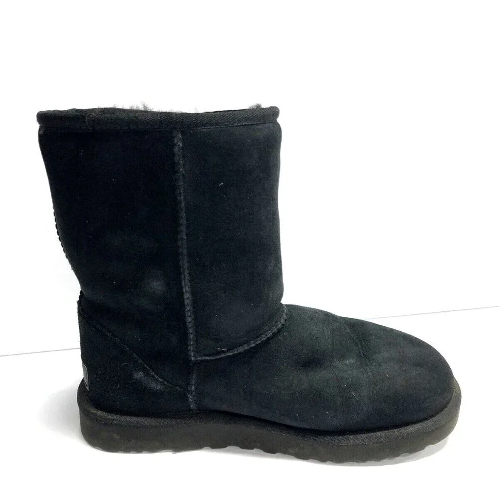 UGG Womens Classic Short II Boot Black Size 7M